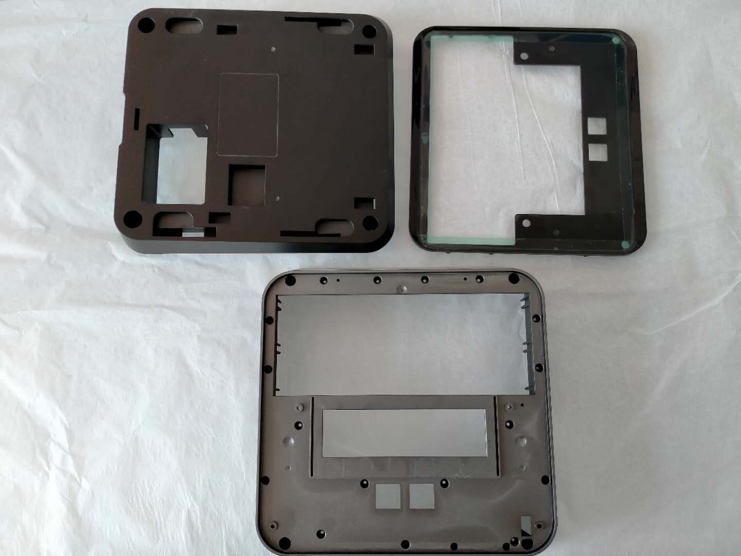 精密塑膠模具的組成